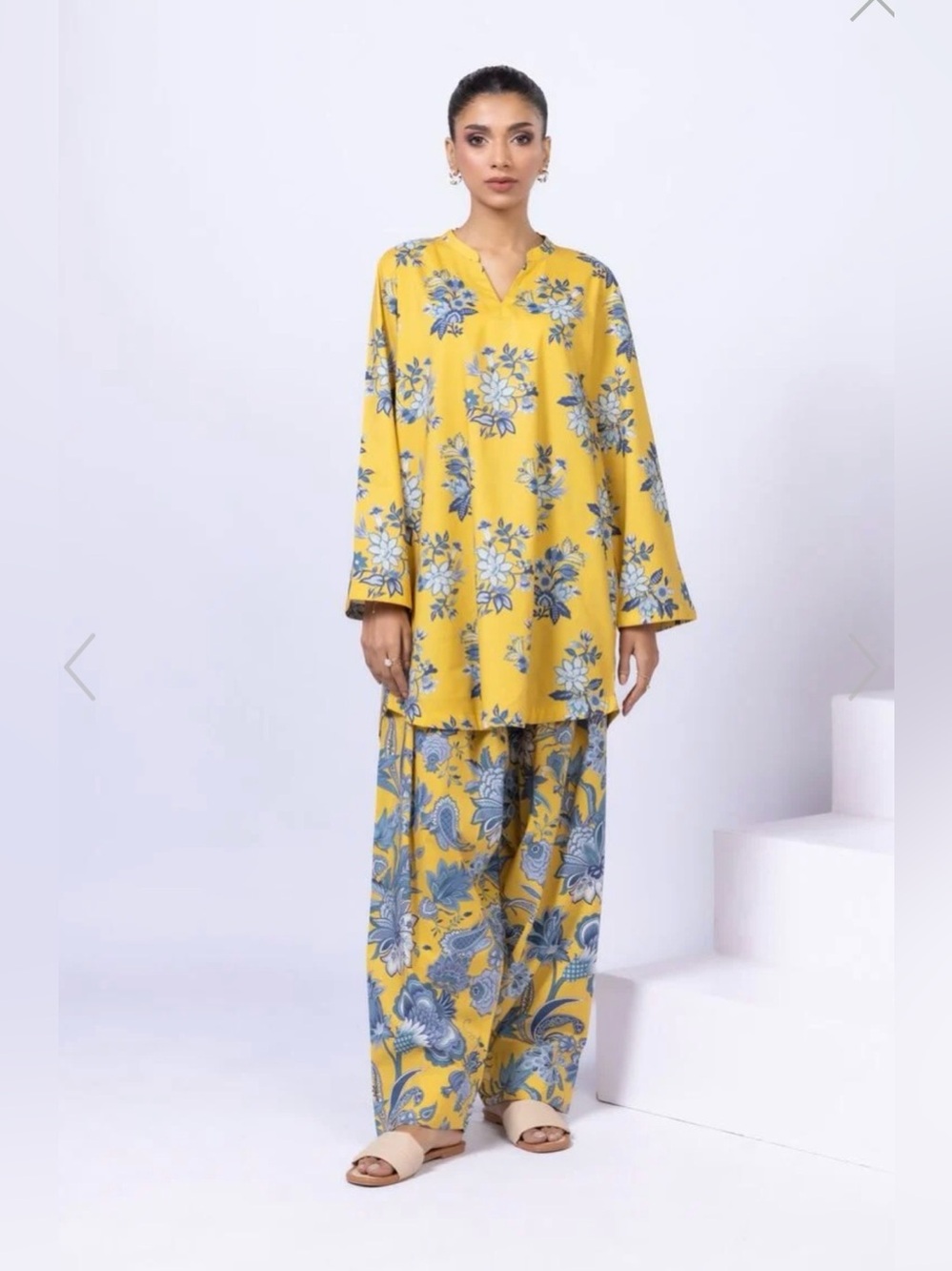 Yellow Floral Khaadi 2 piece dress Indian Pakistani dress Farshi shalwar set - Picture 3 of 6